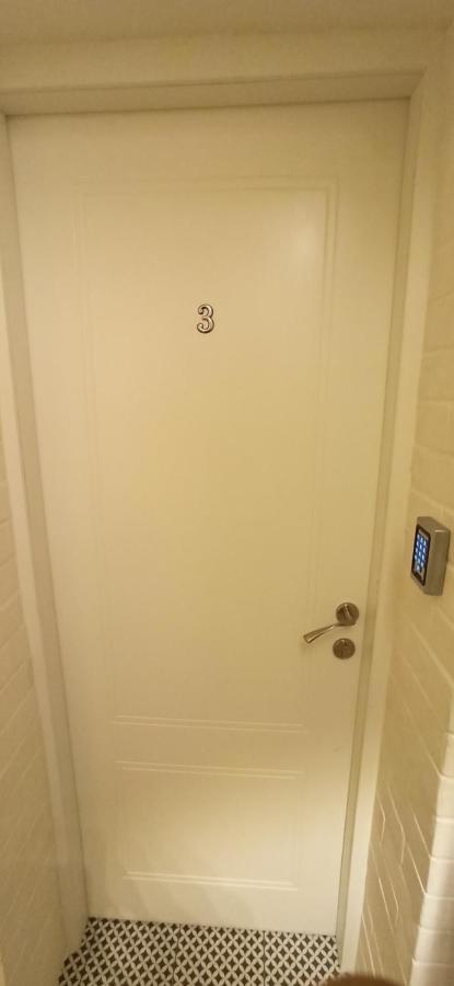 Boutique 22 Guest Rooms 海法 外观 照片